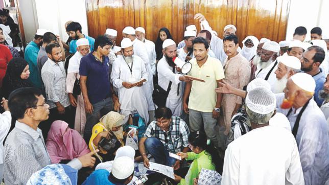Biman loses Tk 40cr revenue for flight cancellation : Hajj mess yet to be over